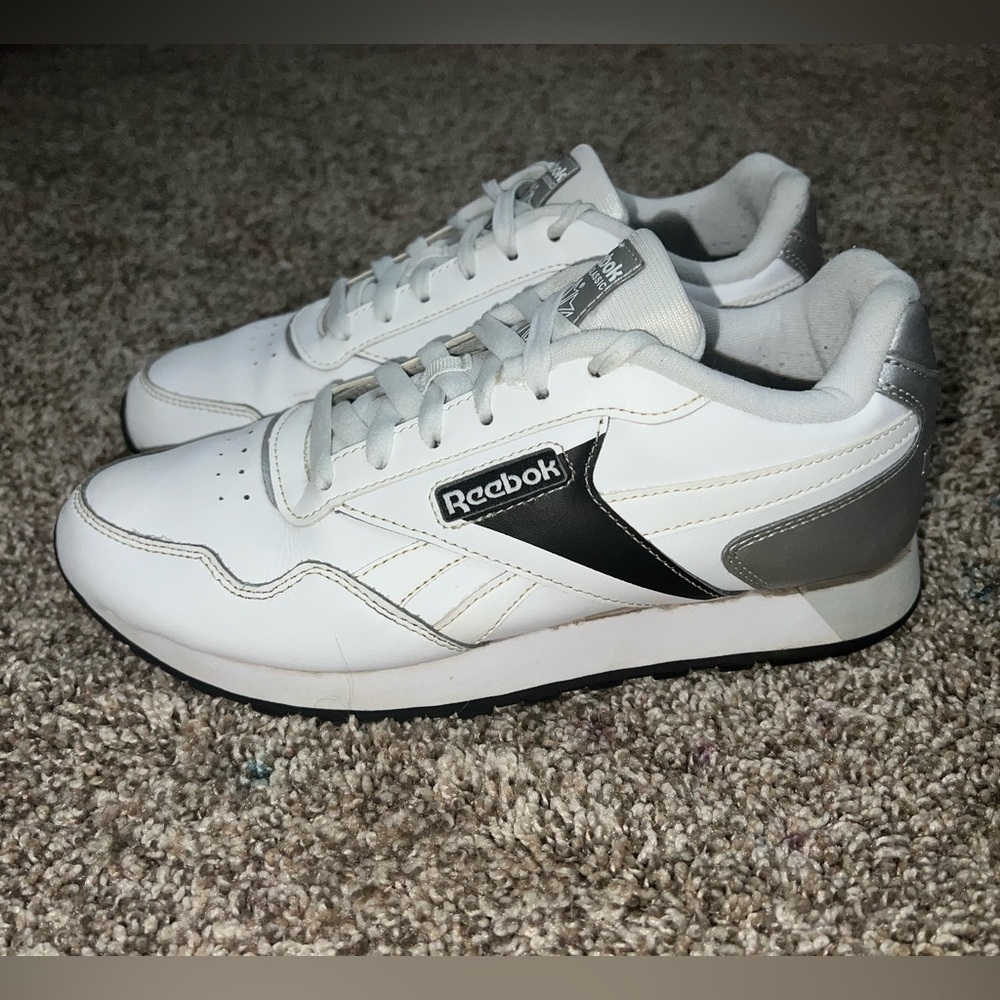 Classic White REEBOKS Sz 8